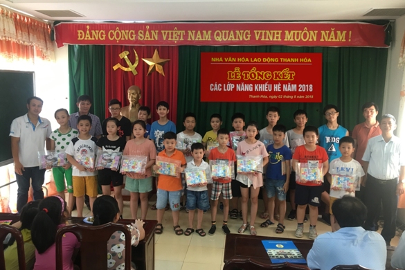 Nhà Văn hóa lao động Thanh Hóa Tổ chức lễ tổng kết các lớp năng khiếu hè năm 2018