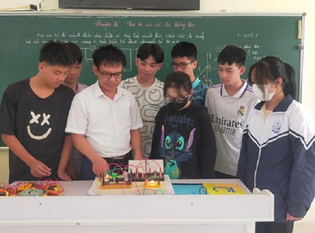 Gương chủ tịch công đoàn cơ sở tiêu biểu trong phong trào thi đua “lao động giỏi, lao động sáng tạo” ở huyện Như Xuân