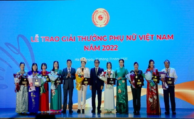 Đoàn viên Công đoàn Trường Đại học Hồng Đức vinh dự nhận  Giải thưởng Phụ nữ Việt Nam năm 2022