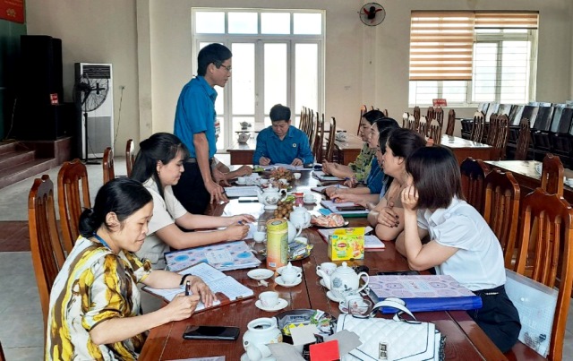 Liên đoàn Lao động huyện Hậu Lộc tổ chức kiểm tra các Công đoàn cơ sở trên địa bàn xã Đại Lộc
