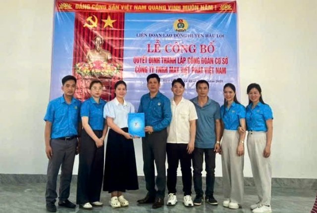 Hậu Lộc: Lễ công bố Quyết định thành lập Công đoàn Công ty TNHH may Việt Phát Việt Nam